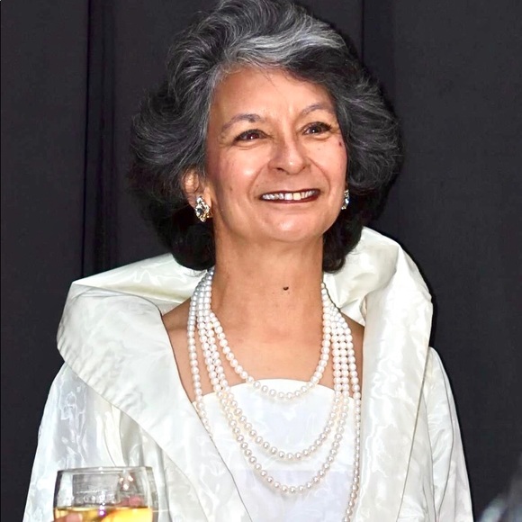 Meet your Posher-Rosa - Picture 11 of 16